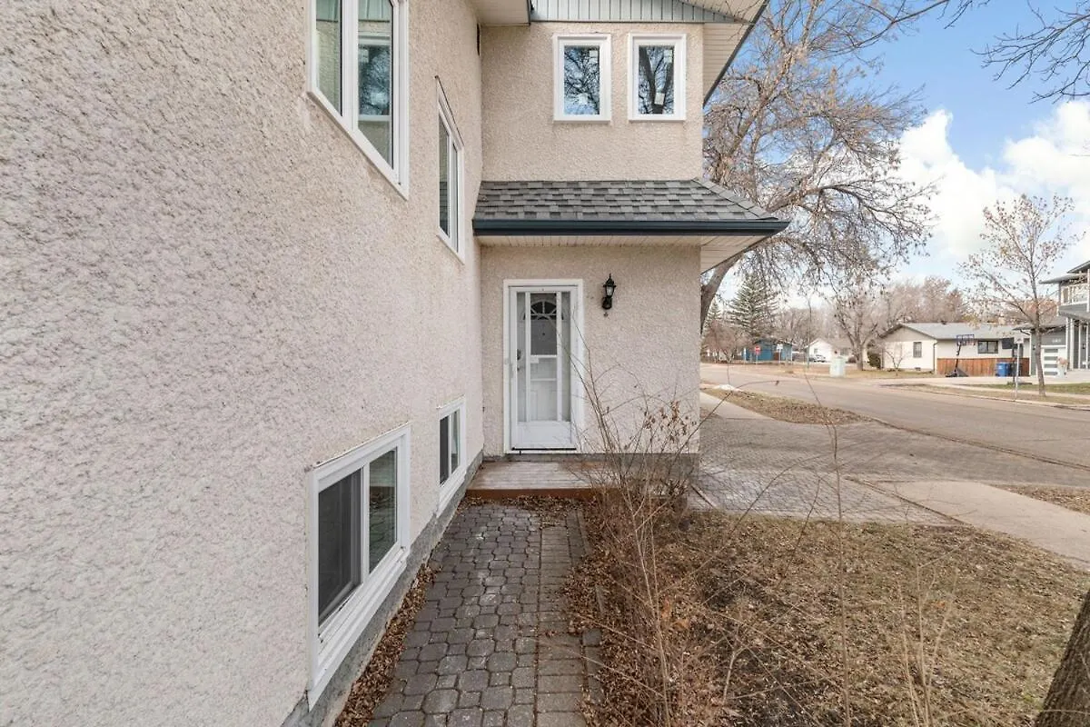 Holiday home New Renovated Home With Jacuzzi Winnipeg