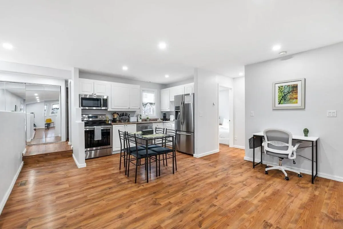 New Renovated Home With Jacuzzi Winnipeg
