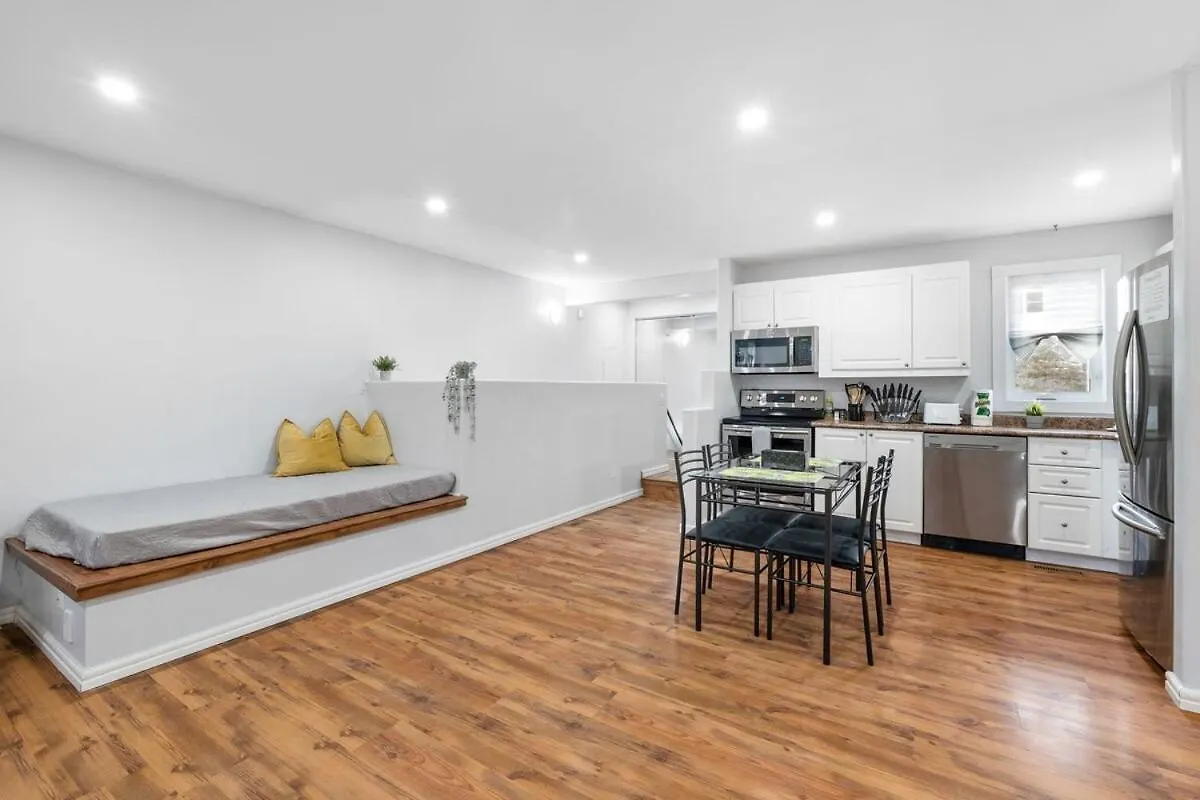 New Renovated Home With Jacuzzi Winnipeg